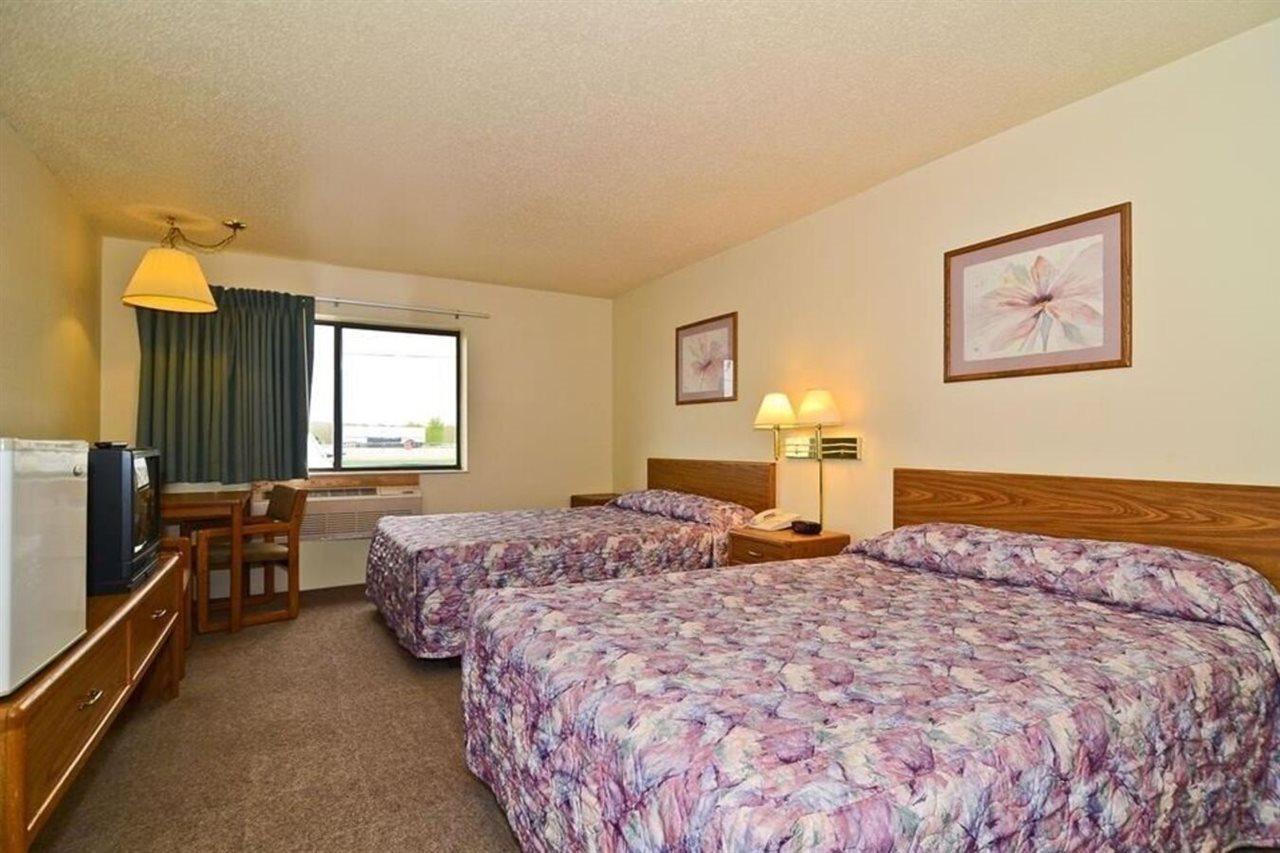 Quality Inn New London Exterior photo