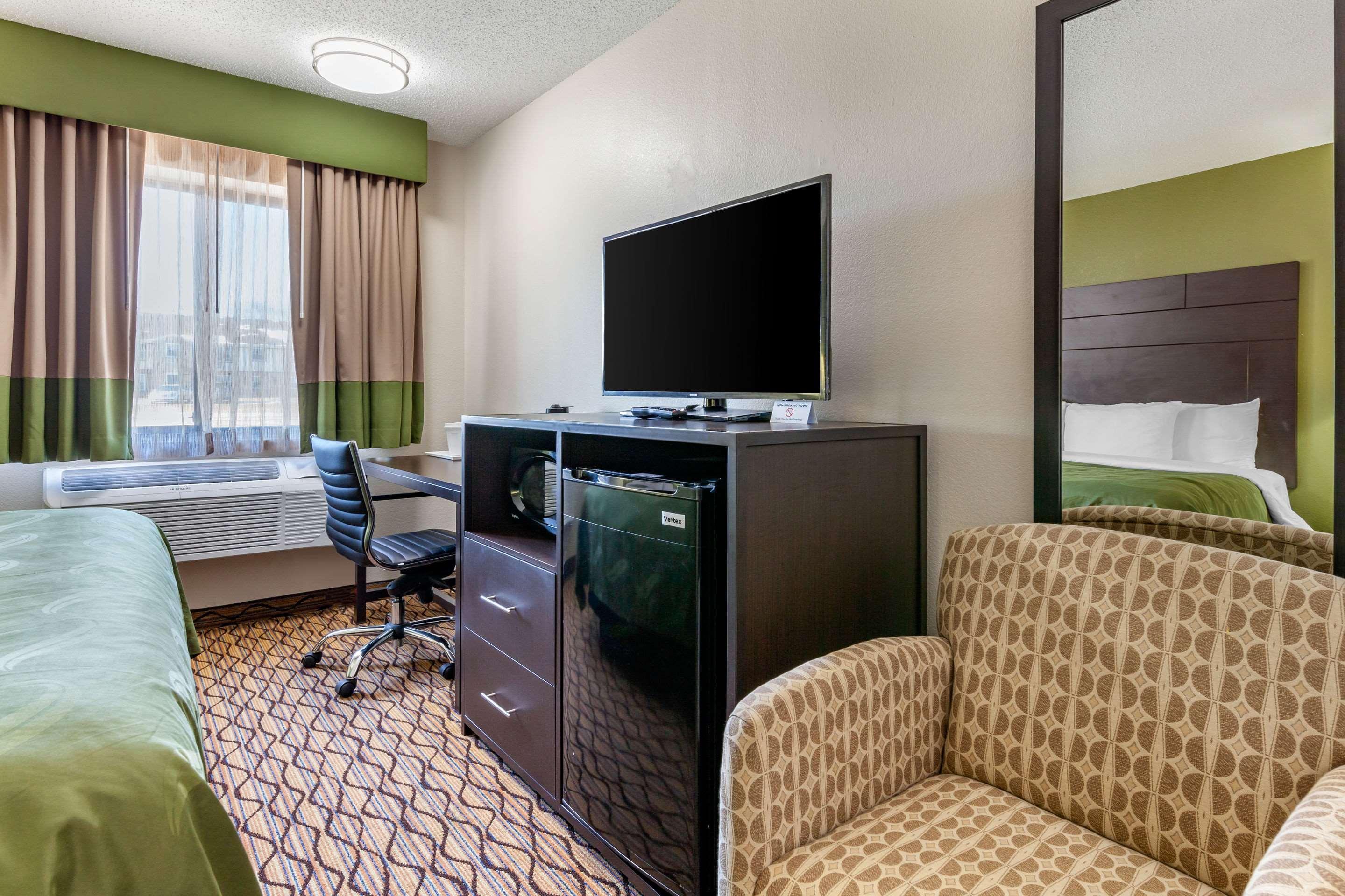 Quality Inn New London Exterior photo