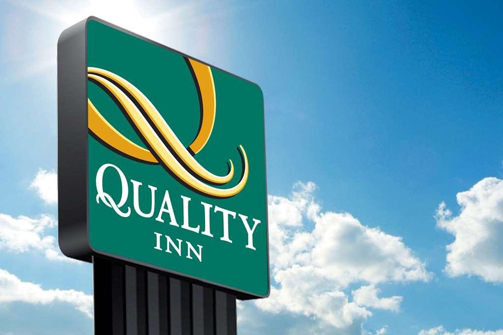Quality Inn New London Exterior photo