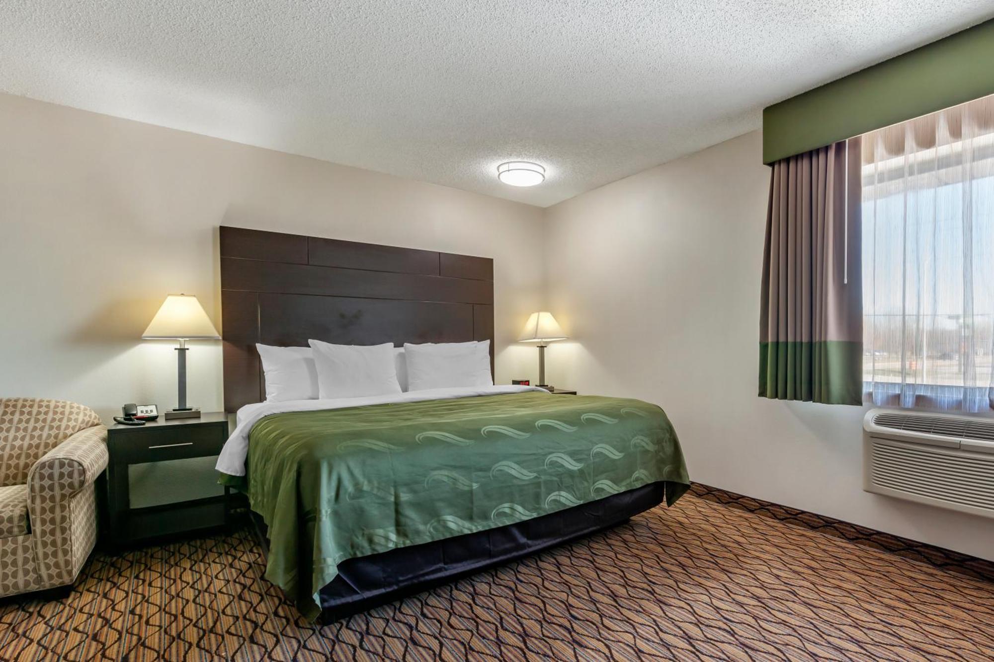 Quality Inn New London Exterior photo