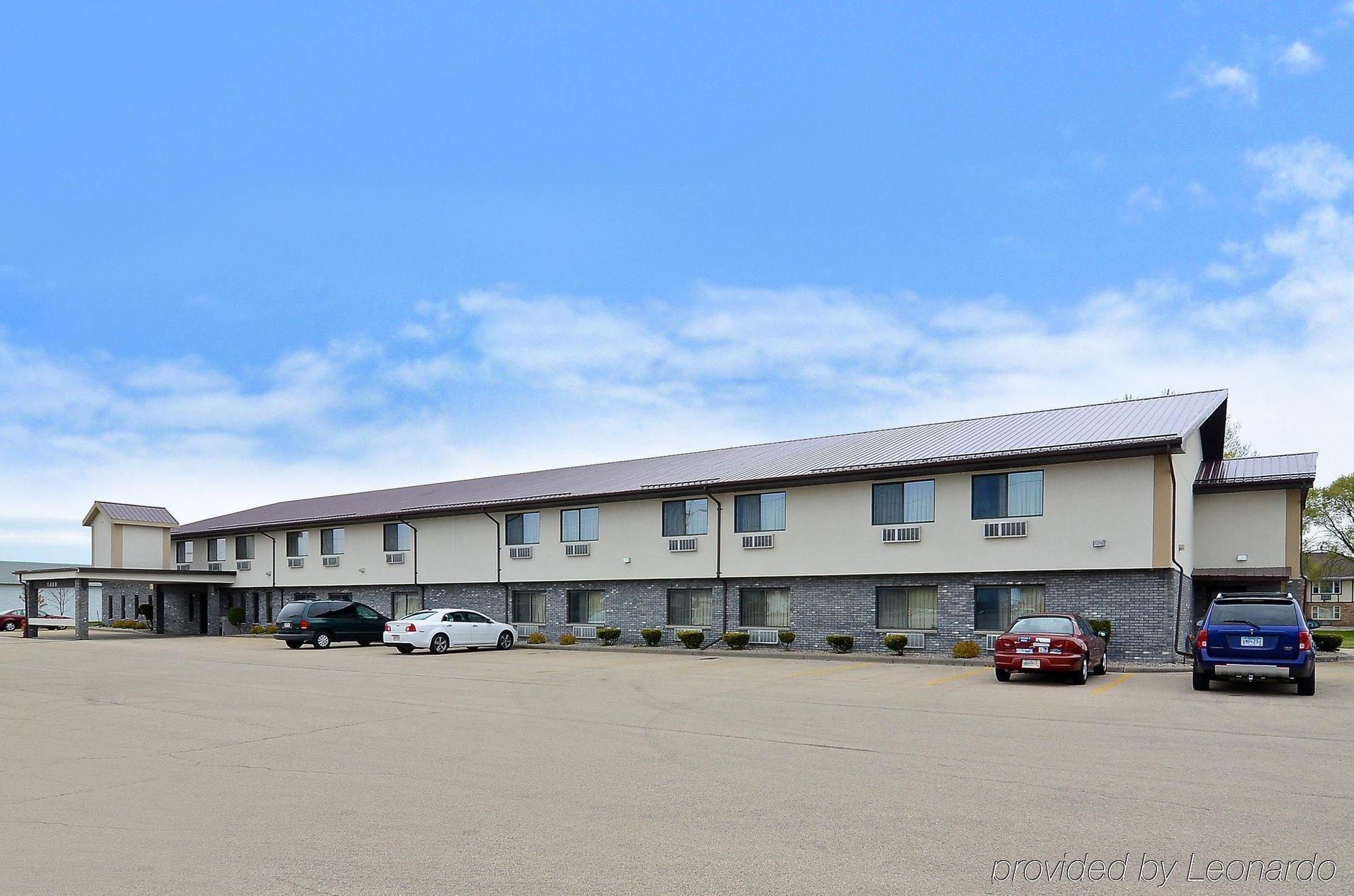 Quality Inn New London Exterior photo